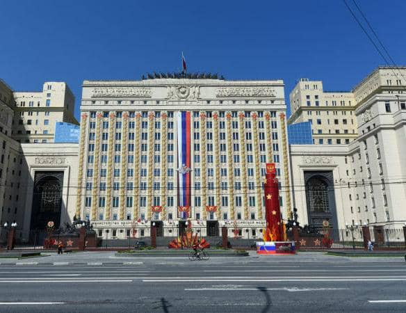 روسيا:مقاتلات روسية ترافق قاذفة أمريكية إقتربت من الحدود فوق المحيط الهادئ